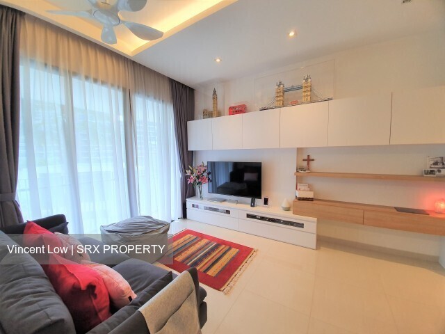 The Palette (D18), Condominium #557874791